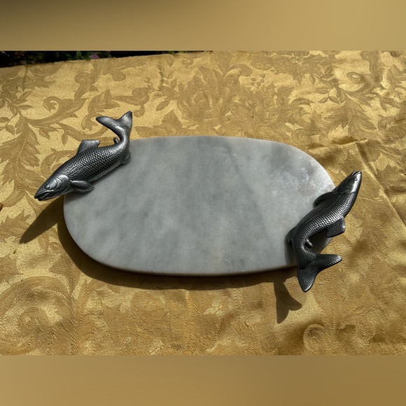 Carrara marble and pewter silver fish design handles serving tray - Picture 6 of 10